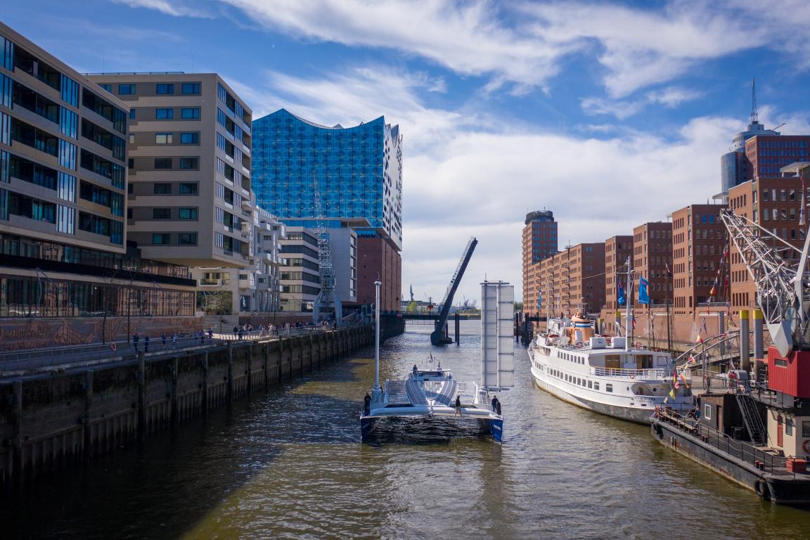 Energy Observer boat arrives in Hamburg port